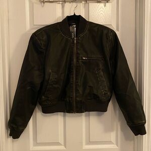 leather bomber jacket🖤